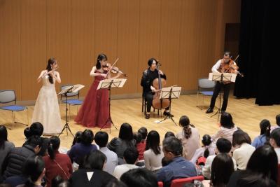 親子で楽しむ みんなのクリスマスコンサート in BXホール